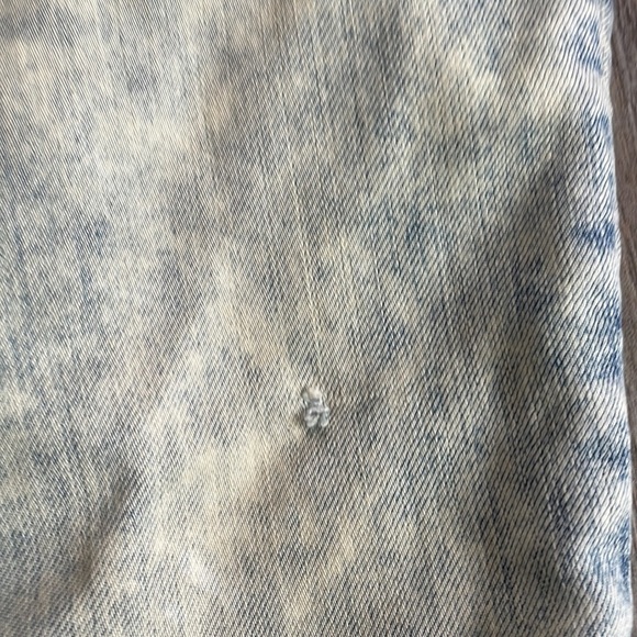 Silver Women’s Suki Mid Capri, size 28 - Picture 8 of 12